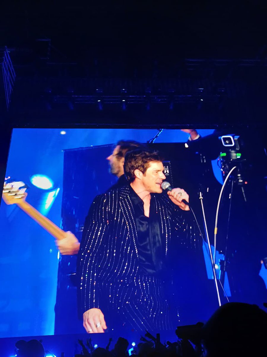 UMusicColombia's tweet image. Esta noche es de @thekillers 🙌🏻😩🩵
#thekillers #fep