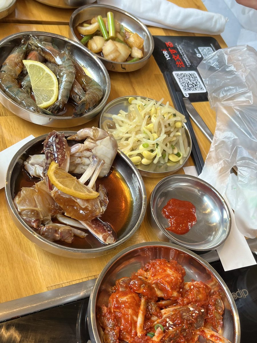 なべけい tweet media