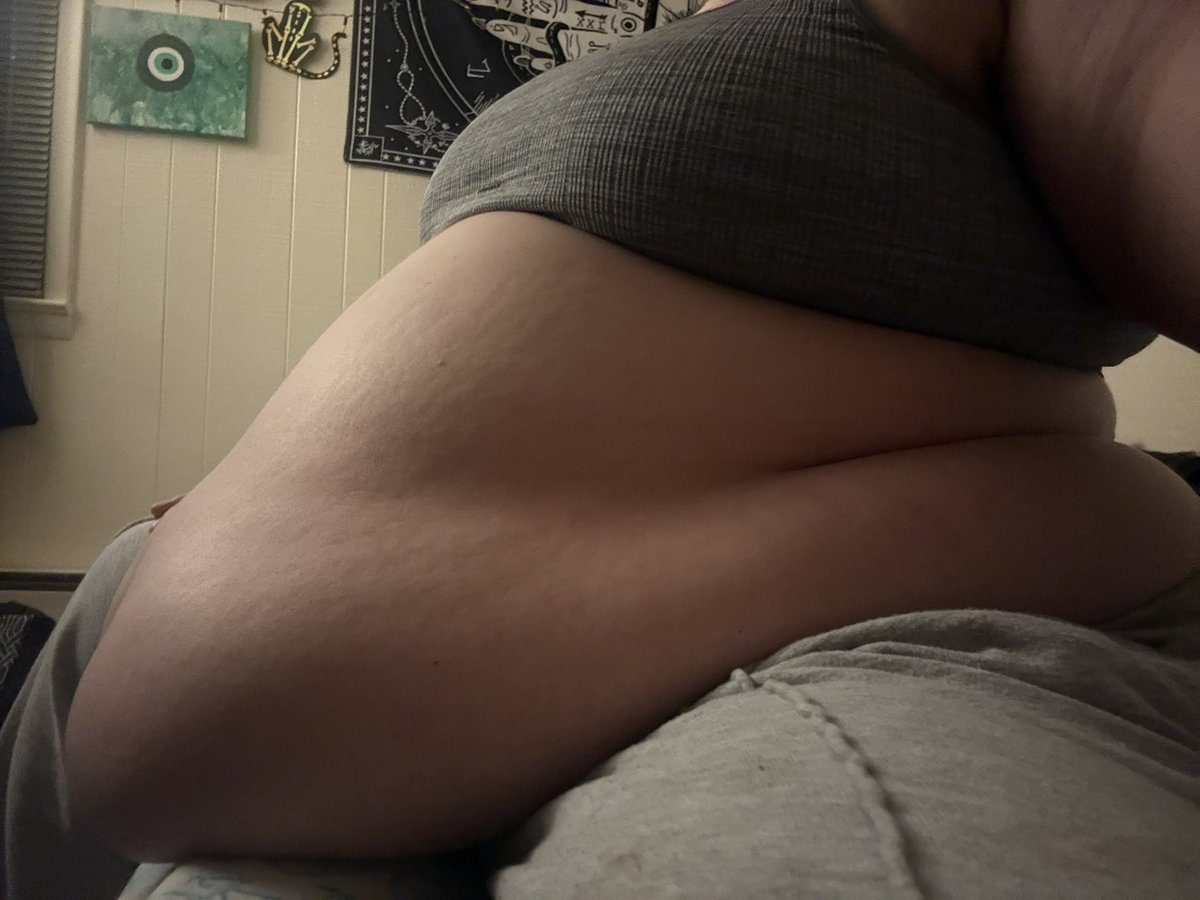 marlow the certified food dumpster ๐ฟ tweet media