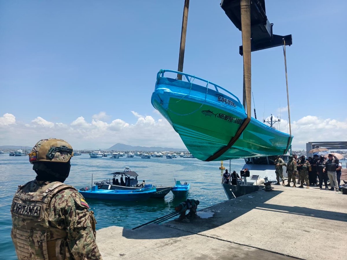 Armada del Ecuador tweet media