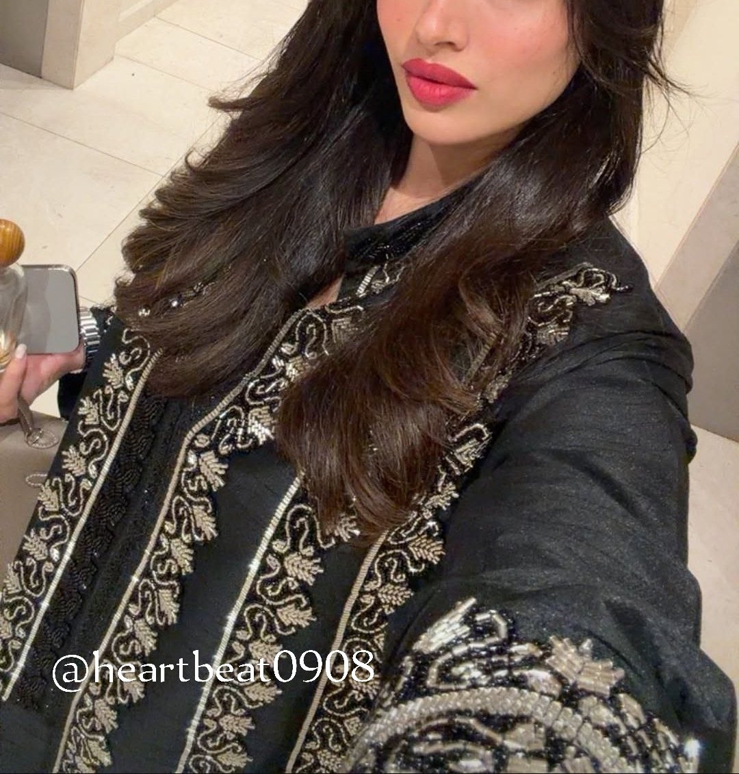 heartbeat0908's tweet image. Eid Day 2 highlights: a lavish family feast and priceless laughs with my favorite cousin visiting from Toronto. Life’s feeling golden these days ✨ #EidVibes #FamilyTime #BlessedMoments #TorontoToHome #GoodTimes #Eid2026 #عيد_الفطر_١٤٤٧ه #EidSelfies #EidFeast #EidStyle