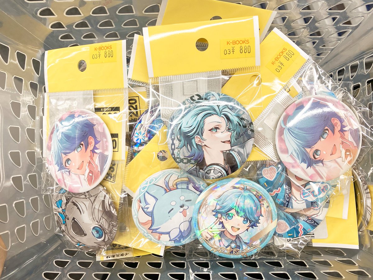 入荷情報】 いれいす 缶バッジやアクキー、アクリルスタンドなど 各種