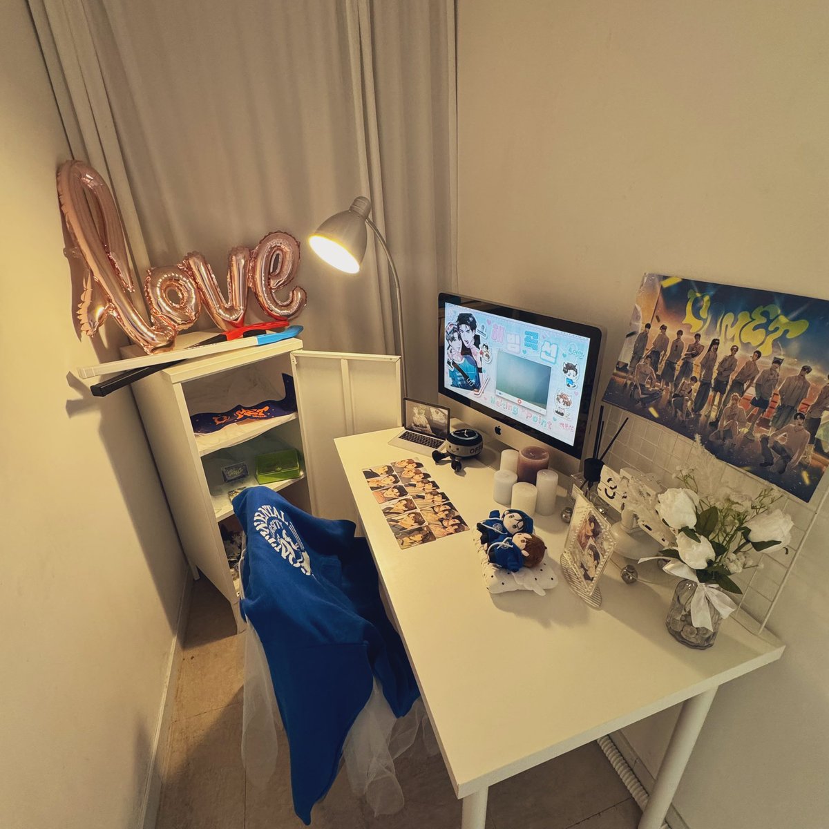 #해빙곡선 #MeltingPoint
#해빙곡선_1st_Anniversary    
이안이 은산이 1주년 너무너무 축하해💙
카페 구경하고 너무 예쁘게 꾸며져있어서 하나하나 보는데 행복했어요💙