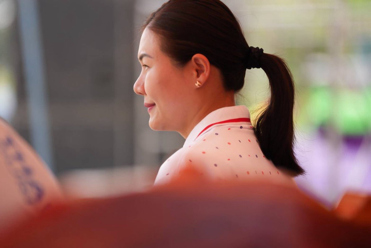 พลอย tweet media