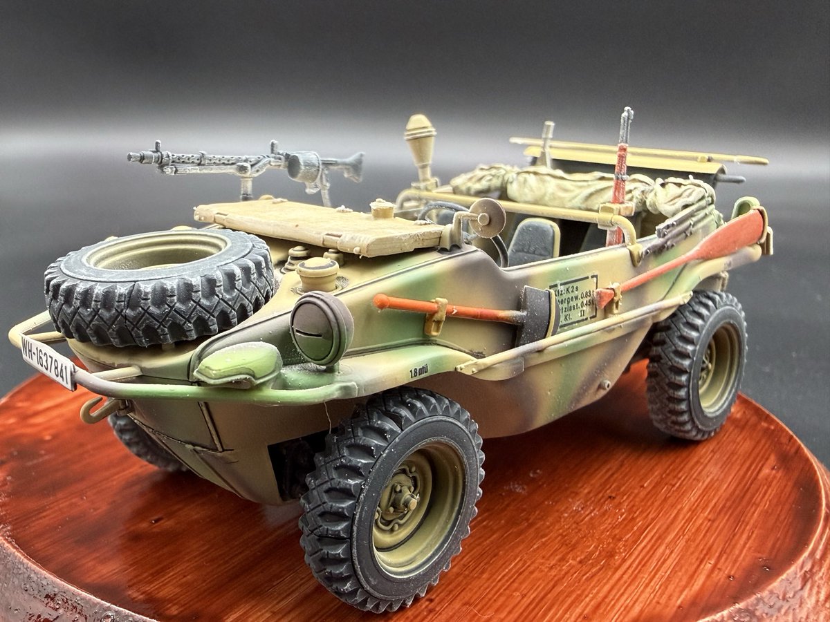 Pmeny60jgKSdKXF's tweet image. シュビムワーゲTYPE166
完成しました！
ちょい後が支えててウェザリングその他諸々をやってる時間が無いんで、とりあえずここまでとします😅
#タミヤ #シュビムワーゲン #MM #ファインモールド