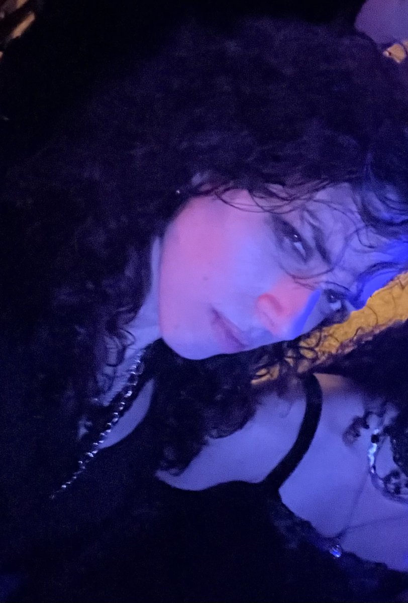 liznxexu o'clock tweet media