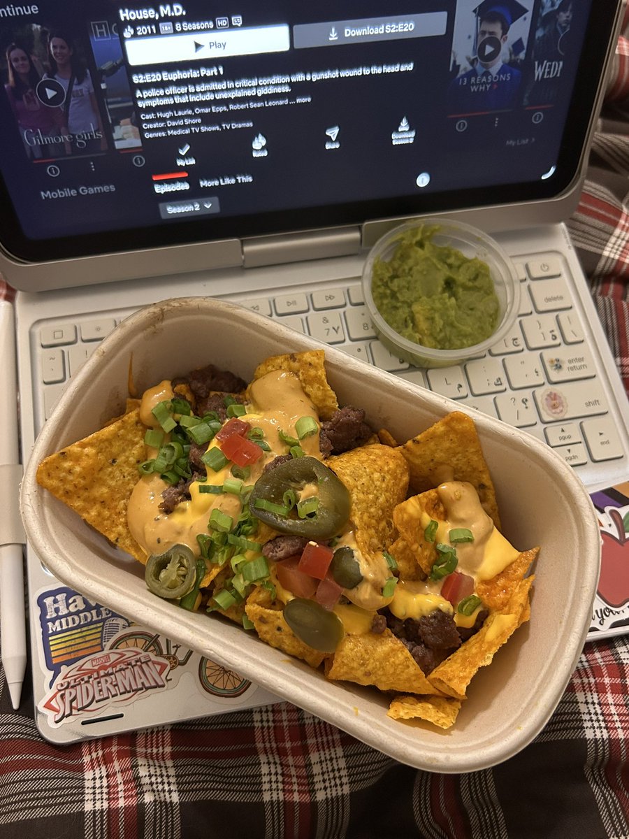 Snowie🍎 tweet media