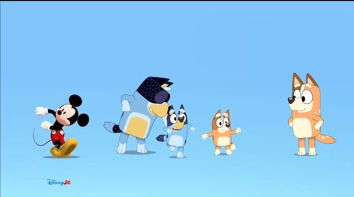 Cine_GeekPop's tweet photo. Mickey Mouse y Bluey acaban de tener un crossover. https://t.co/l129awN0MV