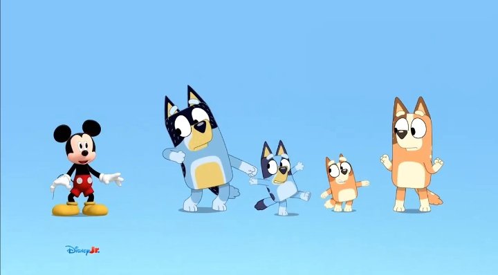 Cine_GeekPop's tweet photo. Mickey Mouse y Bluey acaban de tener un crossover. https://t.co/l129awN0MV