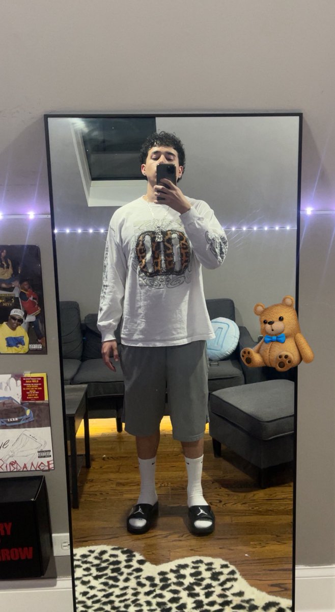 Damien 🦇 tweet media