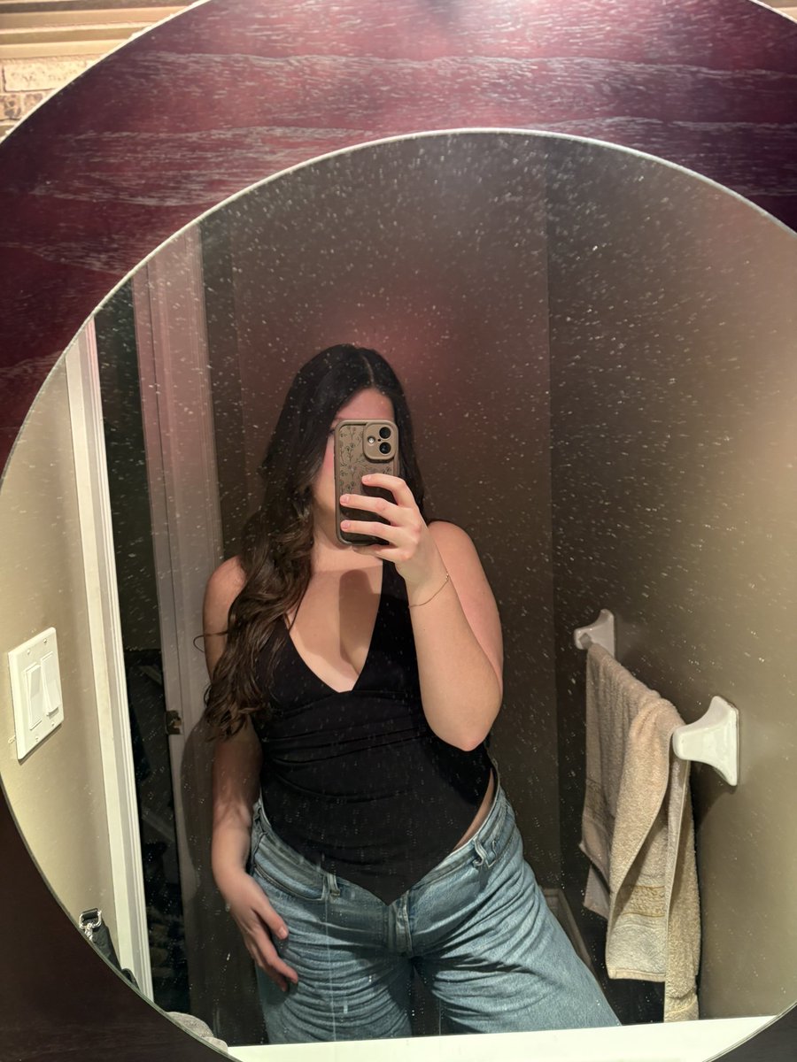 taia 🪩🎱 tweet media