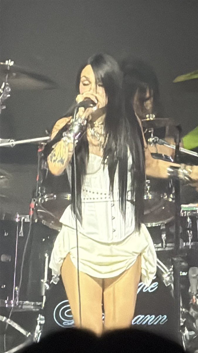 I FEEL EVERYTHING TOUR tweet media