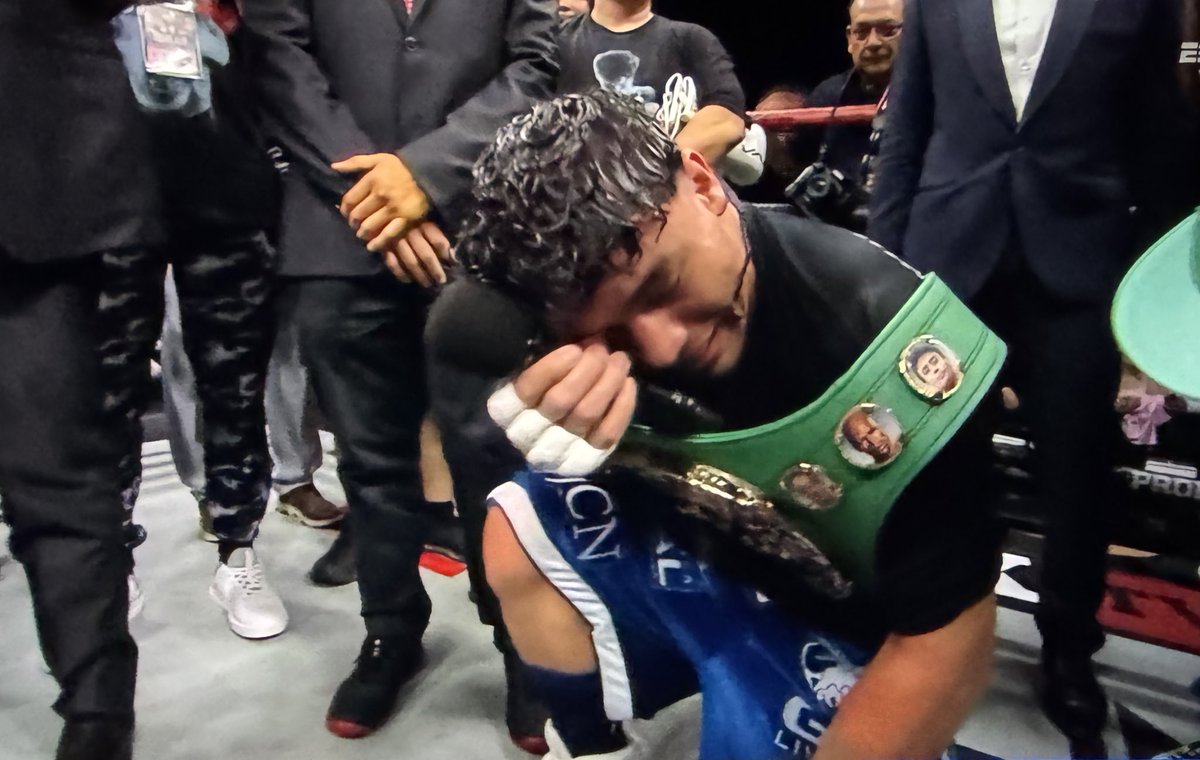 andresNadf's tweet photo. 🇬🇹🏆🥊 LESTER MARTÍNEZ: “Algo que me tenía guardado hace mucho tiempo… mamá y papá soy CAMPEÓN MUNDIAL” 🥹 https://t.co/NKVcC0Zkmb