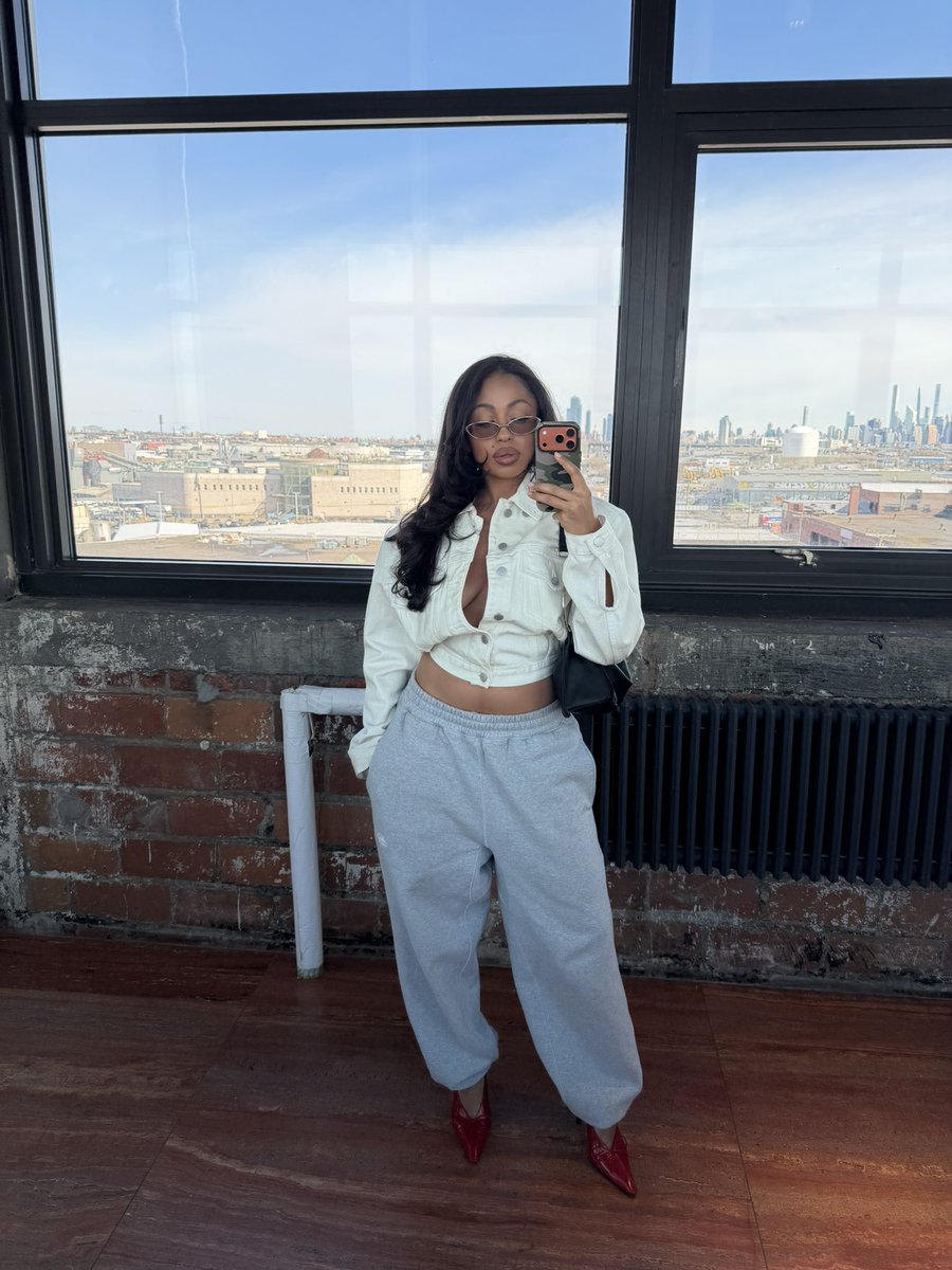 Tess Cecyl 🧸 tweet media