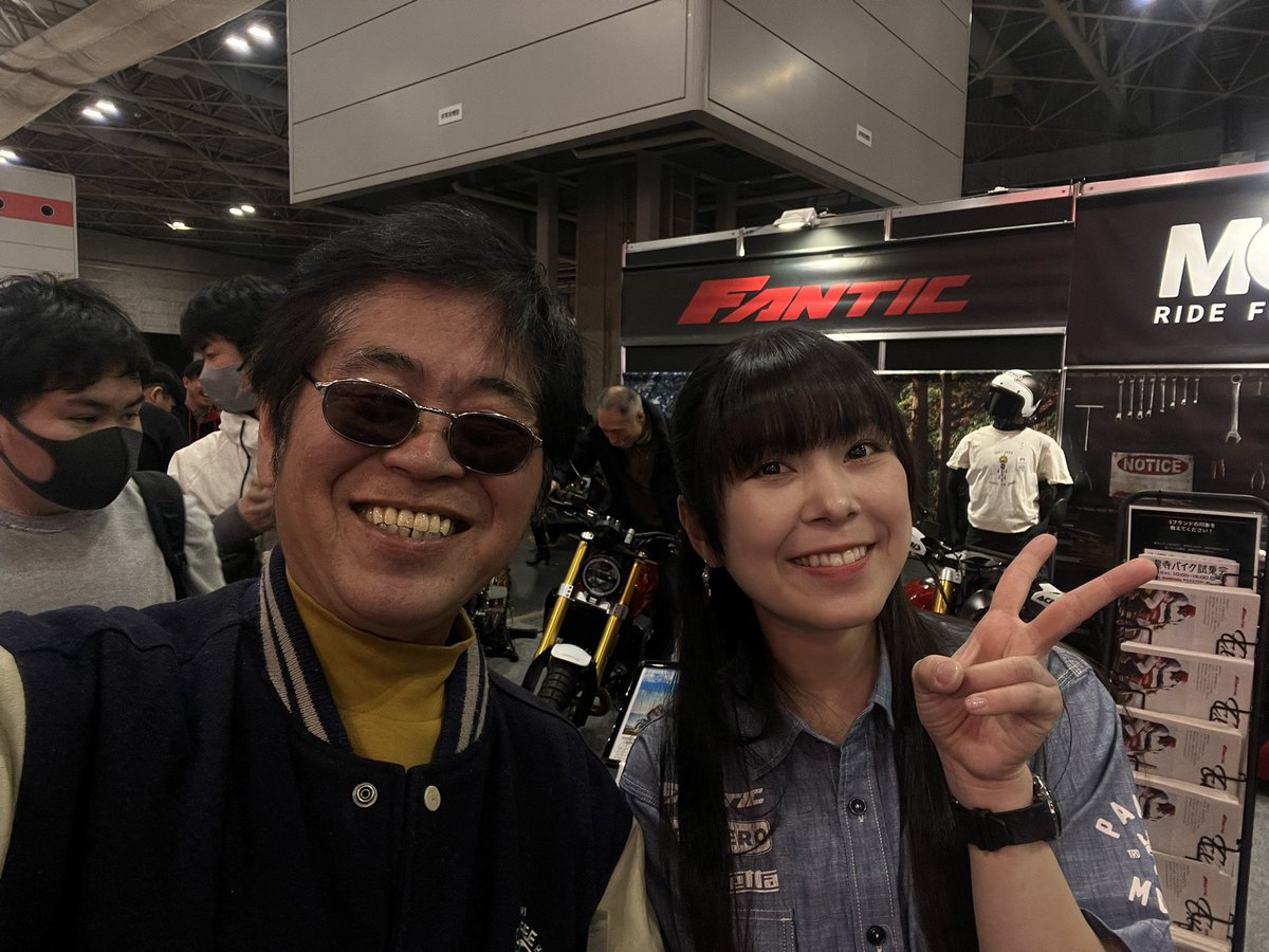 MACHMASUTA's tweet photo. 望月ミキさんにも、ヘルメット持っている、事情はなしたら、ヘルメットを撫でてくれました、 https://t.co/XP9Ip2iw10