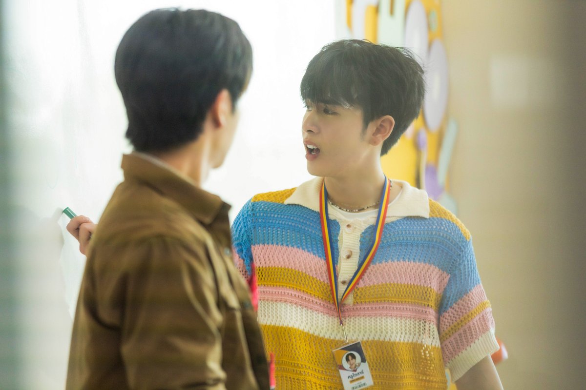 รักครูเท่าโลกเลย Love You Teacher tweet media