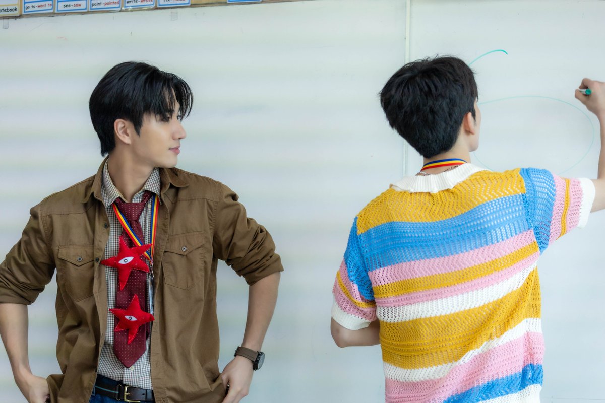 รักครูเท่าโลกเลย Love You Teacher tweet media