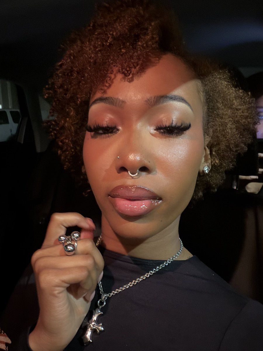 skylar tweet media