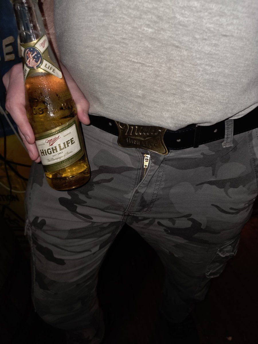 karl spit for lube barx edition 🐶💦 tweet media