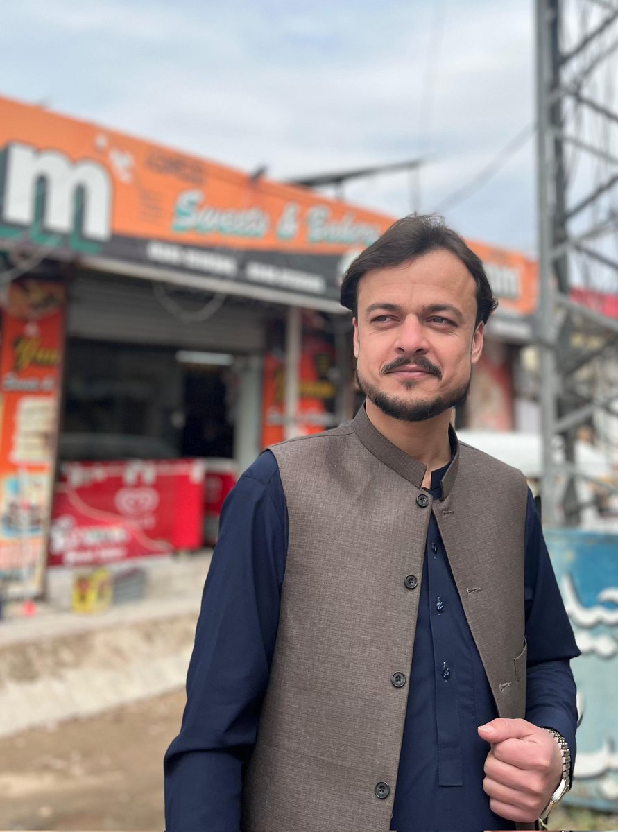 HassanAftidi's tweet photo. Eid MUBARAK everyone❤ https://t.co/oQv0BG1zGx