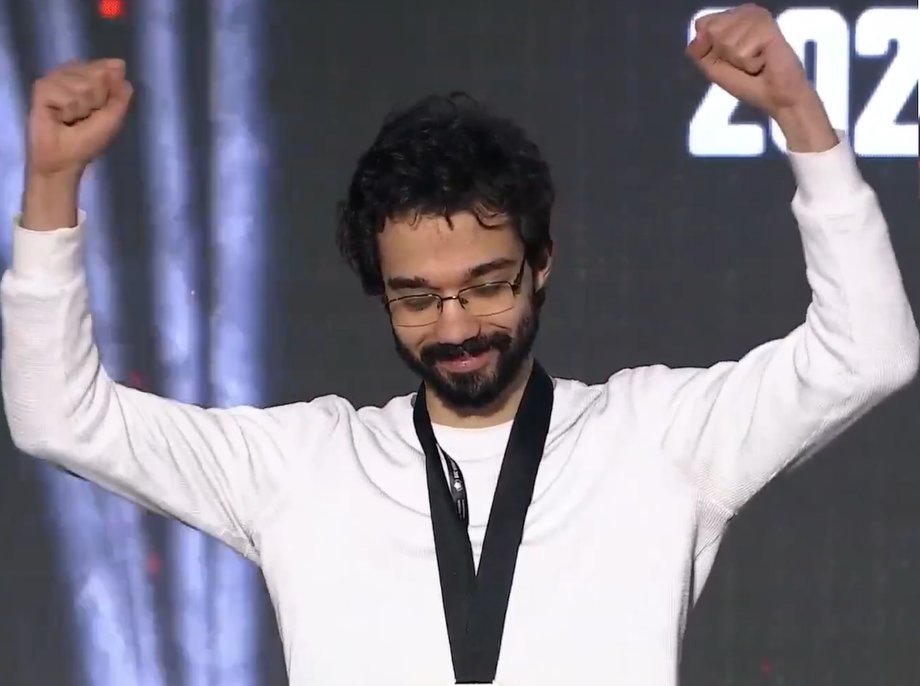 Klasfer@Home tweet media