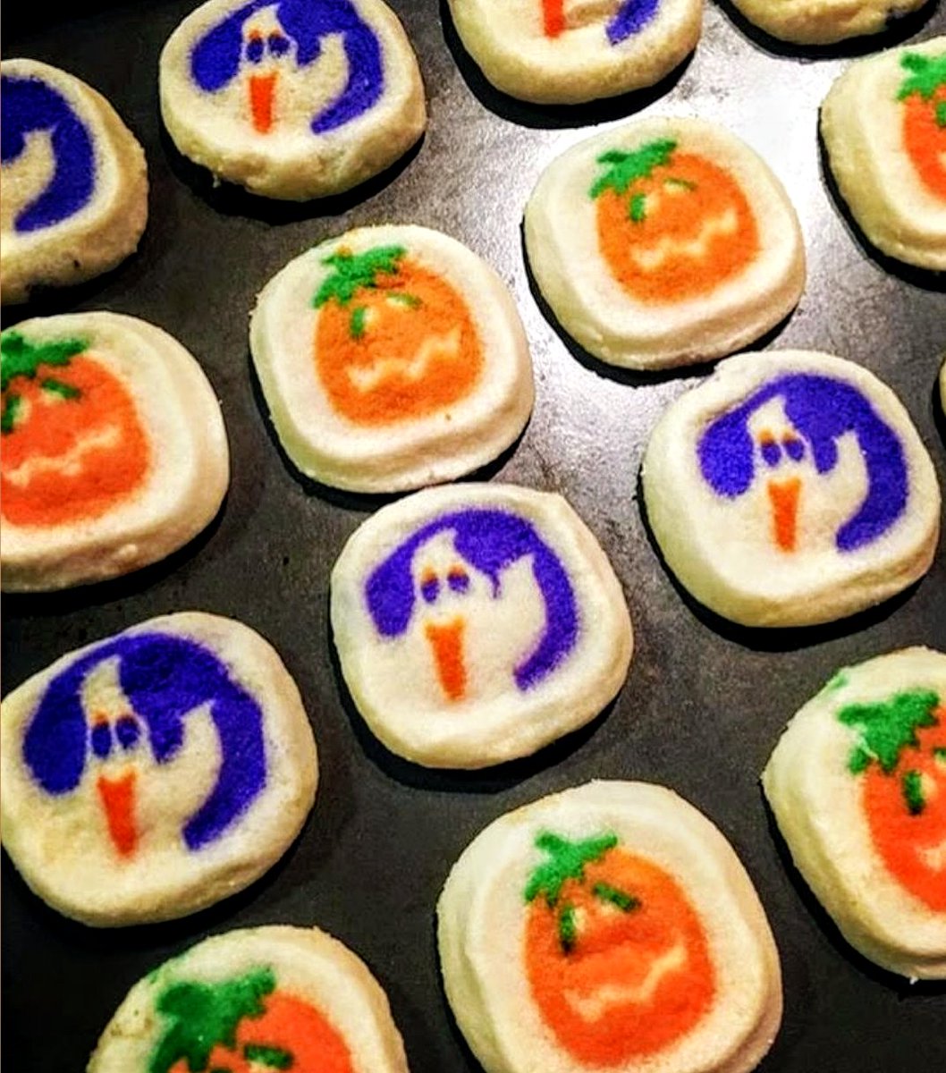 Halloween Is Calling tweet media