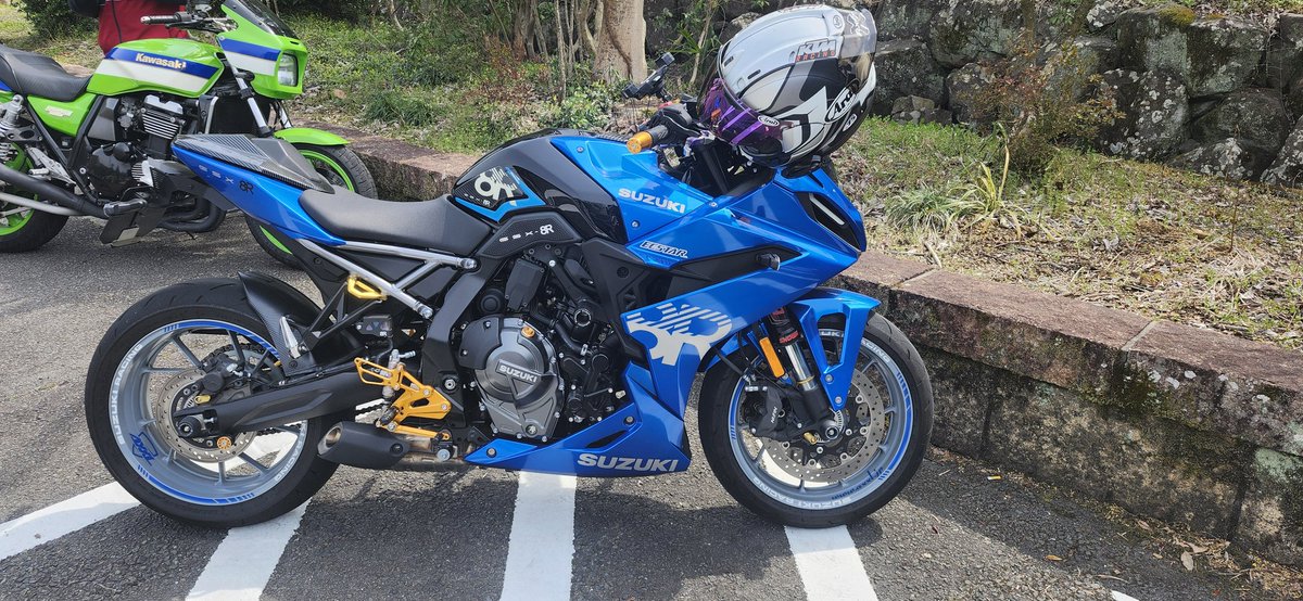 cararuru01's tweet photo. 東京モーターサイクルショーにバイクで東京行くので山道走ってバイクと自分の状態確認。問題無し‼️
 #GSX8R
 #東京モーターサイクルショー https://t.co/O6AkVGOmvw