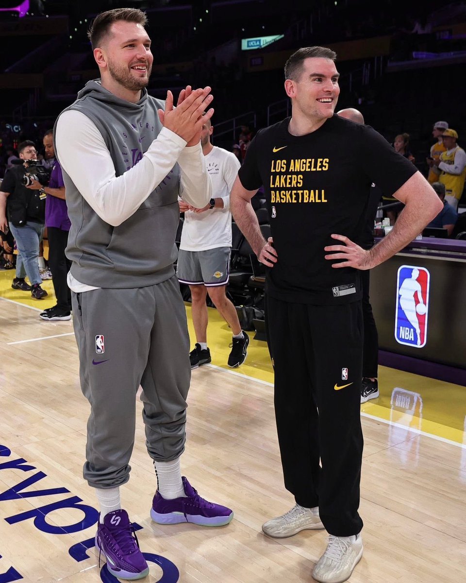 LakeShowYo tweet media