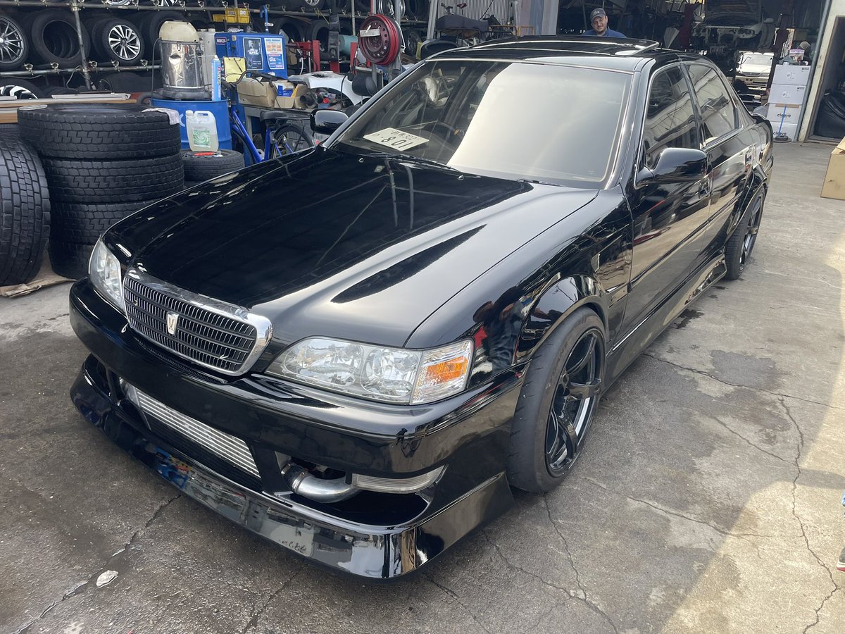 famosacars's tweet photo. 本日の
入庫車両！
純正サンルーフ

クレスタはカーセンサーに
掲載予定

チェイサーはご納車

まだjzx100系
純正サンルーフ
ありますよー https://t.co/Wcbu8gxinU