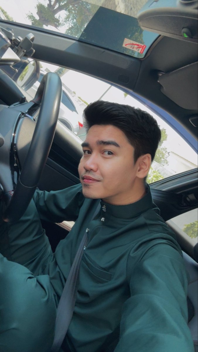 fazzlii's tweet photo. Selamat hari raya aidilfitri Maaf Zahir &amp; Batin 😇🌙 #EidSelfies #Eid2k26 https://t.co/2Wej2WsJQr