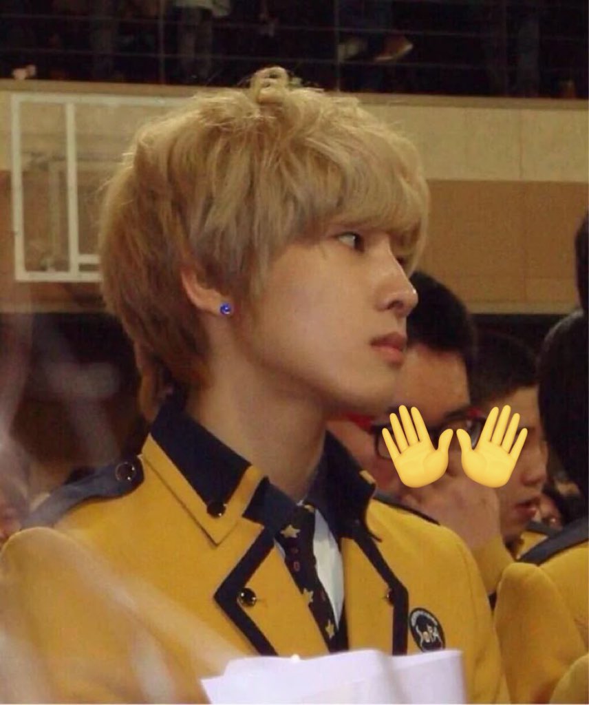 イッテQ再放送のガンバレルーヤin韓国を観てて、制服レンタルコーナーでの🇰🇷制服イメージにこのウォヌさんでてきてびっくりした🥹笑