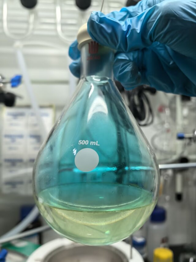 早露泡泡兔（四代目）寻回推油中 tweet media