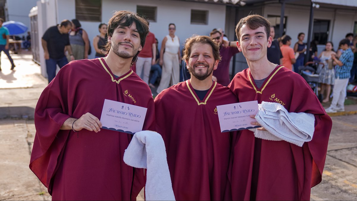 Más Que Vencedores tweet media