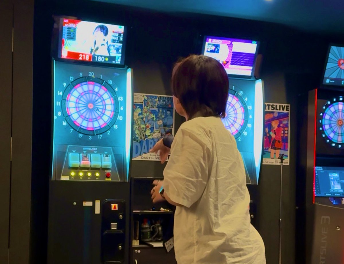 seeeeya_D's tweet image. 昨日は人生初のダーツプロのイベント。
ダーツ始めたのも優希恵さんの試合を観てかっこいいと思ったのがきっかけ。僕の中でダーツの原点となる人に会えて、めっっちゃ緊張したけど幸せでした！
チャレマ勝てて嬉しかったです☺︎
ありがとうございました😌また行きます！

#坂口優希恵 
#Laughter