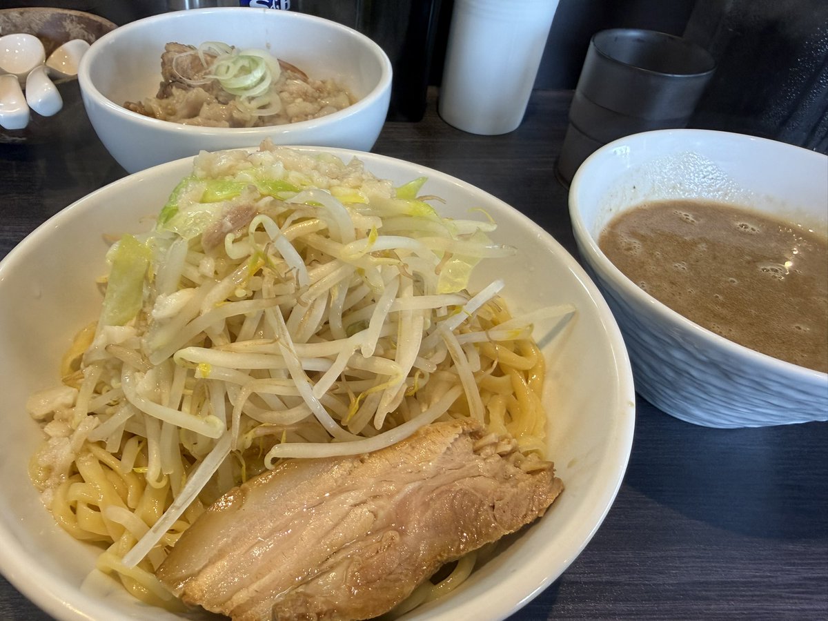 マカパイン・ホジオ tweet media