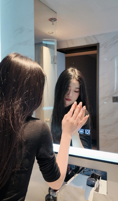 Ava11567's tweet photo. 听说叫姐姐的人运气都不会太差哦，
可能都会收到一份惊喜呢
 #马来西亚   #惊喜  #叫姐姐 https://t.co/HTJS8pXRYj