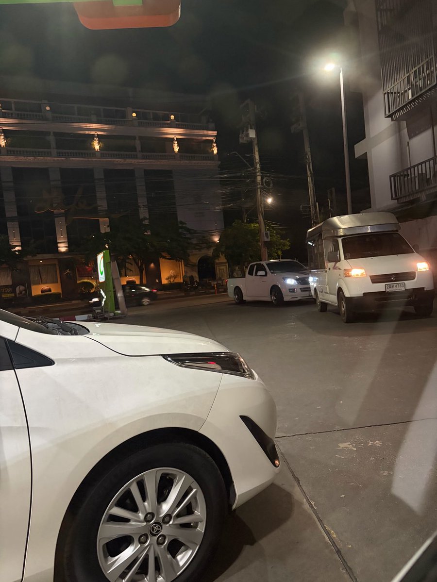 Bangkok Lad tweet media