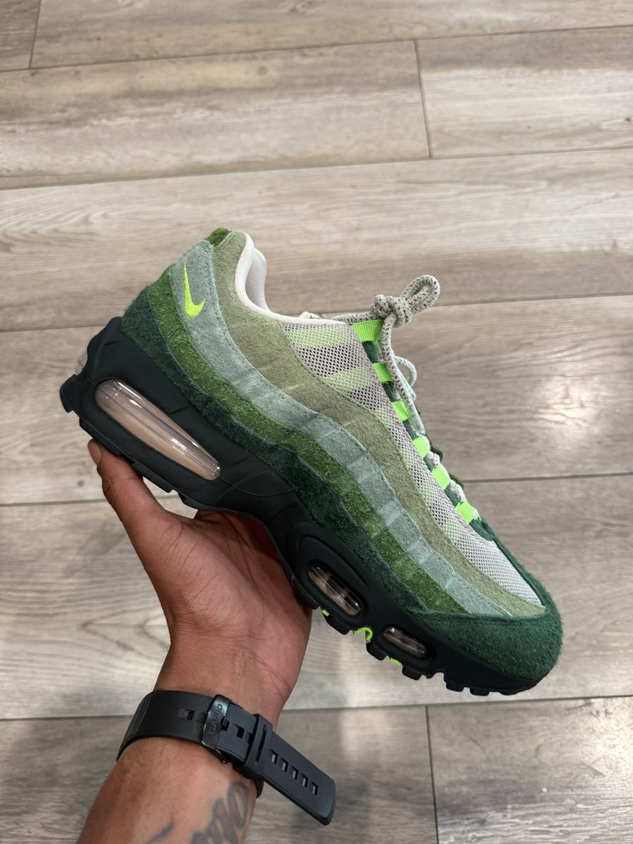 10 toes 🏃🏾‍♂️💰 tweet media