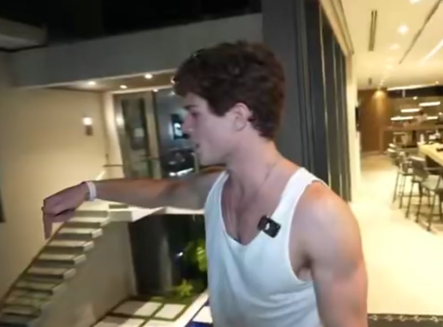 HomelessKami tweet media