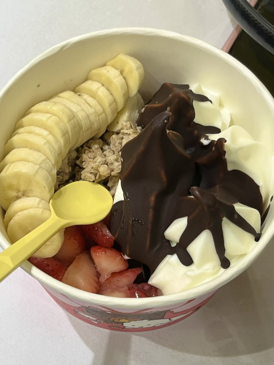 なべけい tweet media