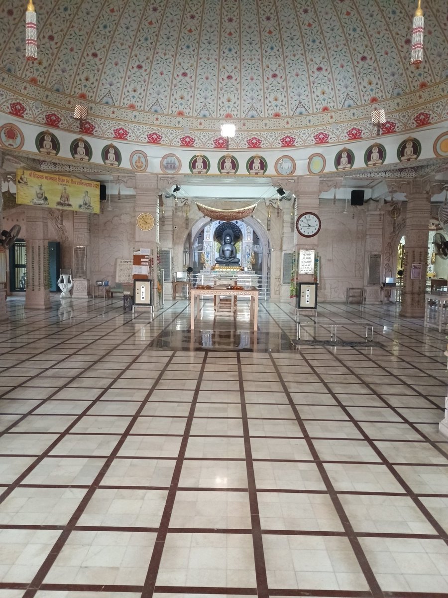 nivedanjain's tweet photo. @RohanShah5186 @ShubhamBindage @Anshjain19977 @Sameeksha_India @jain_dheeraj @This_is_SM12 Digamber Jain Atishay Kshetra Hansi, Hisar https://t.co/noEzTRAmn4