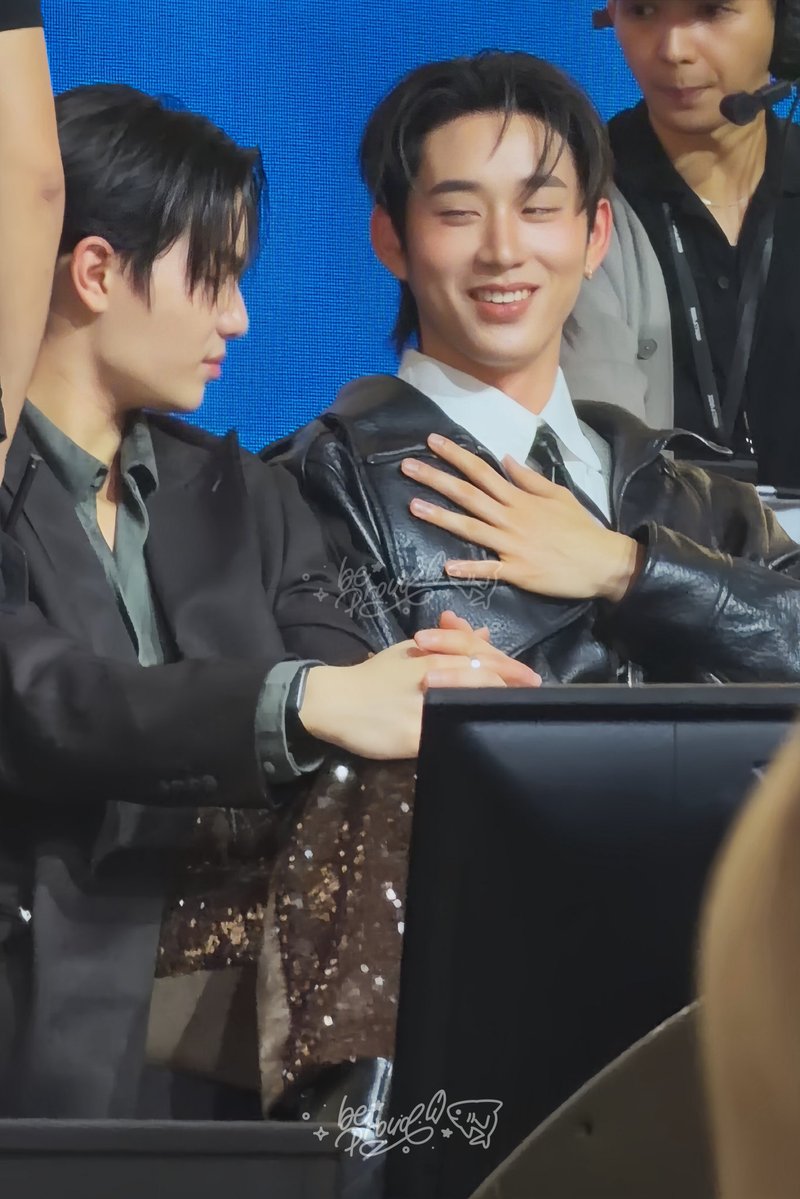 ๊ ๐ซ๐ฎ ๐ ๐ก ๐ ๐ค ๐ ๊ tweet media