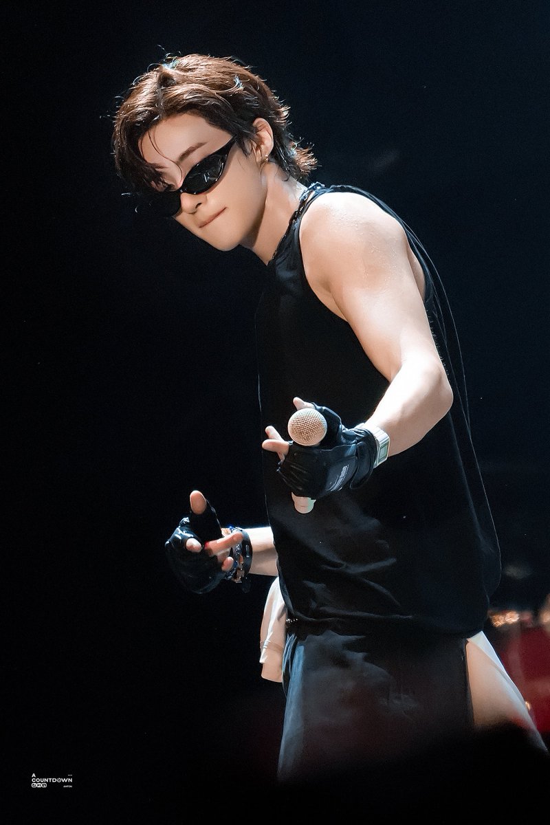 ACOUNTDOWN321 tweet media