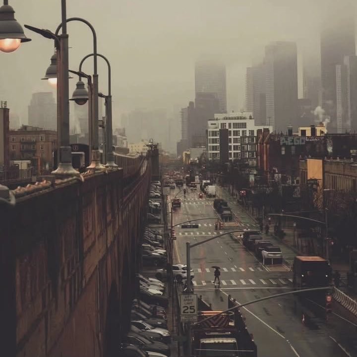 ariona is typing... tweet media