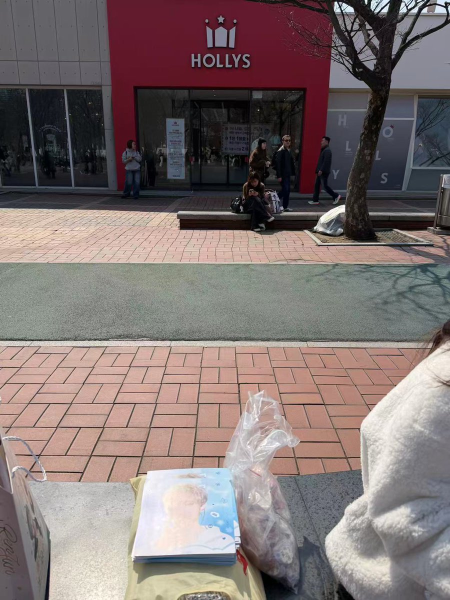 LELELAND tweet media