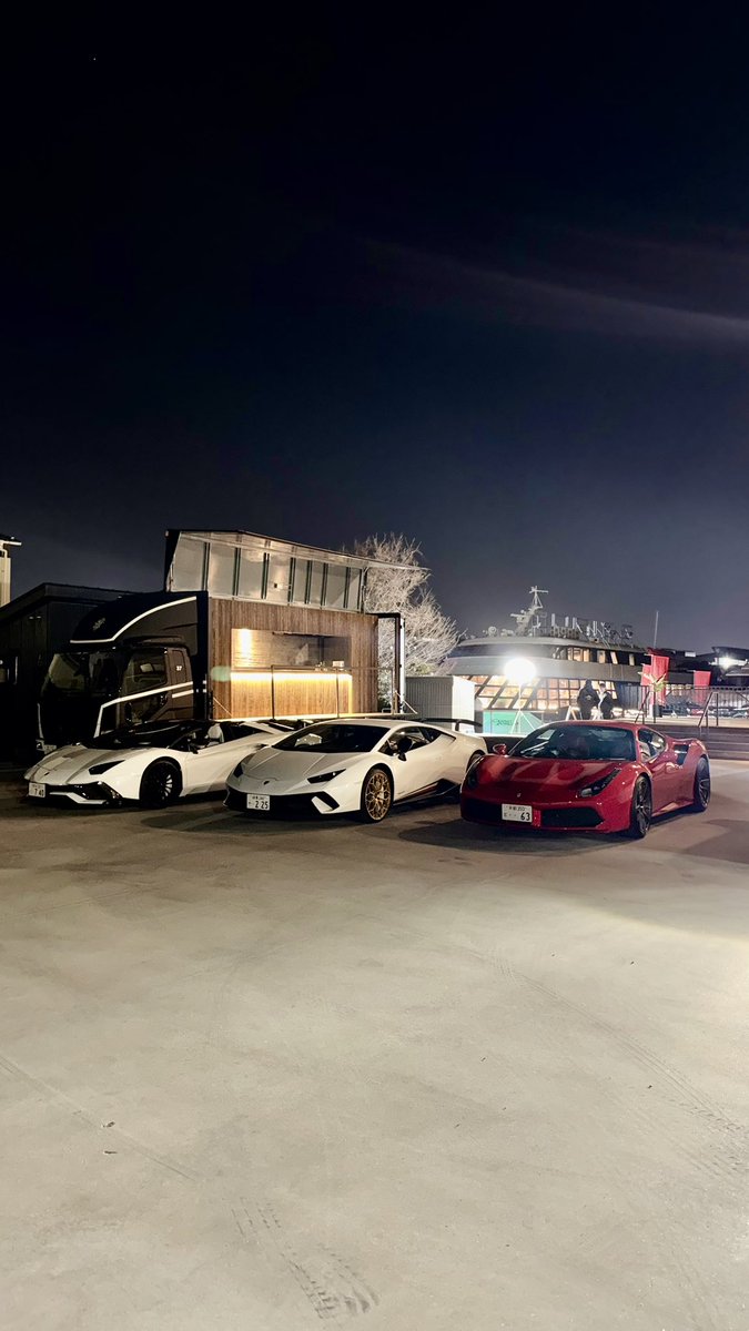 こばたく tweet media