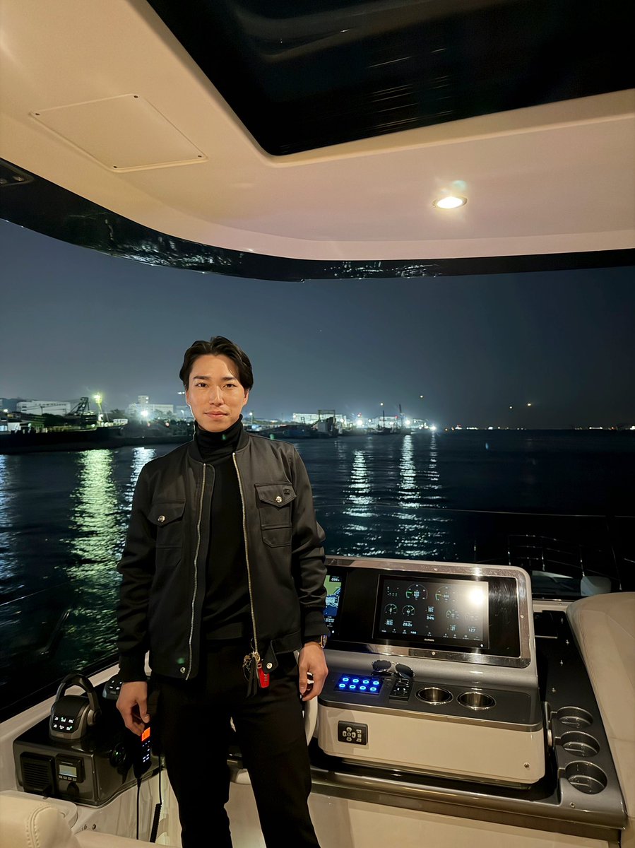 こばたく tweet media