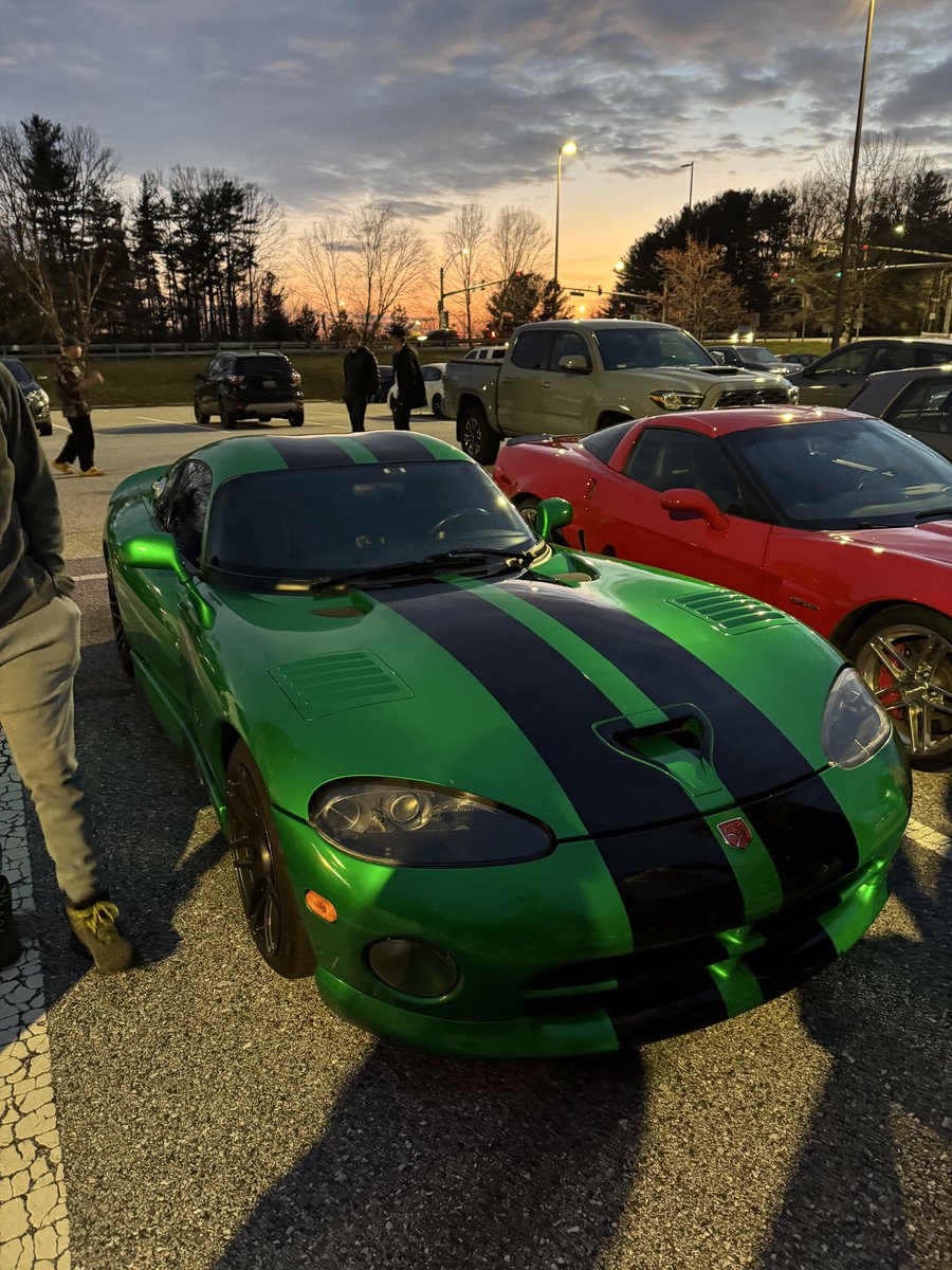 vibol_phan's tweet photo. Managed to appear at 3 different car shows and a cruise lol https://t.co/LQjEUgH3CO
