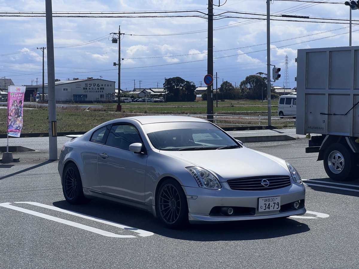 スカンピイン tweet media