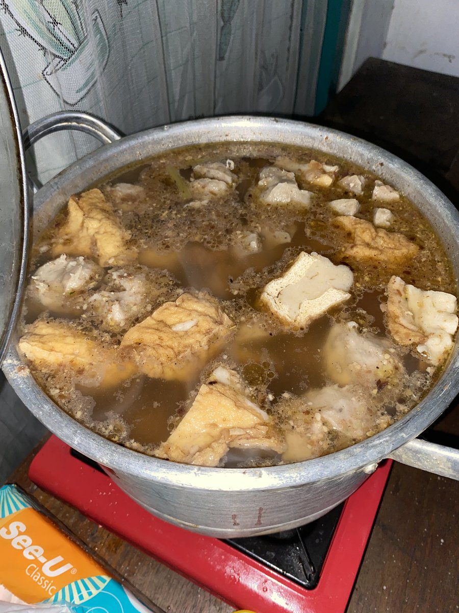 ᖇOᗷIᑎ tweet media